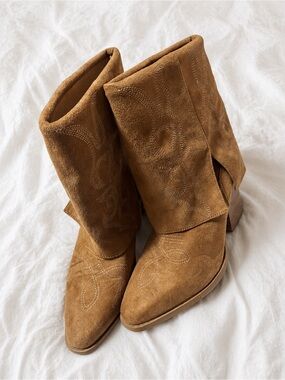 Women's Suede Western Ankle Boots in Tan